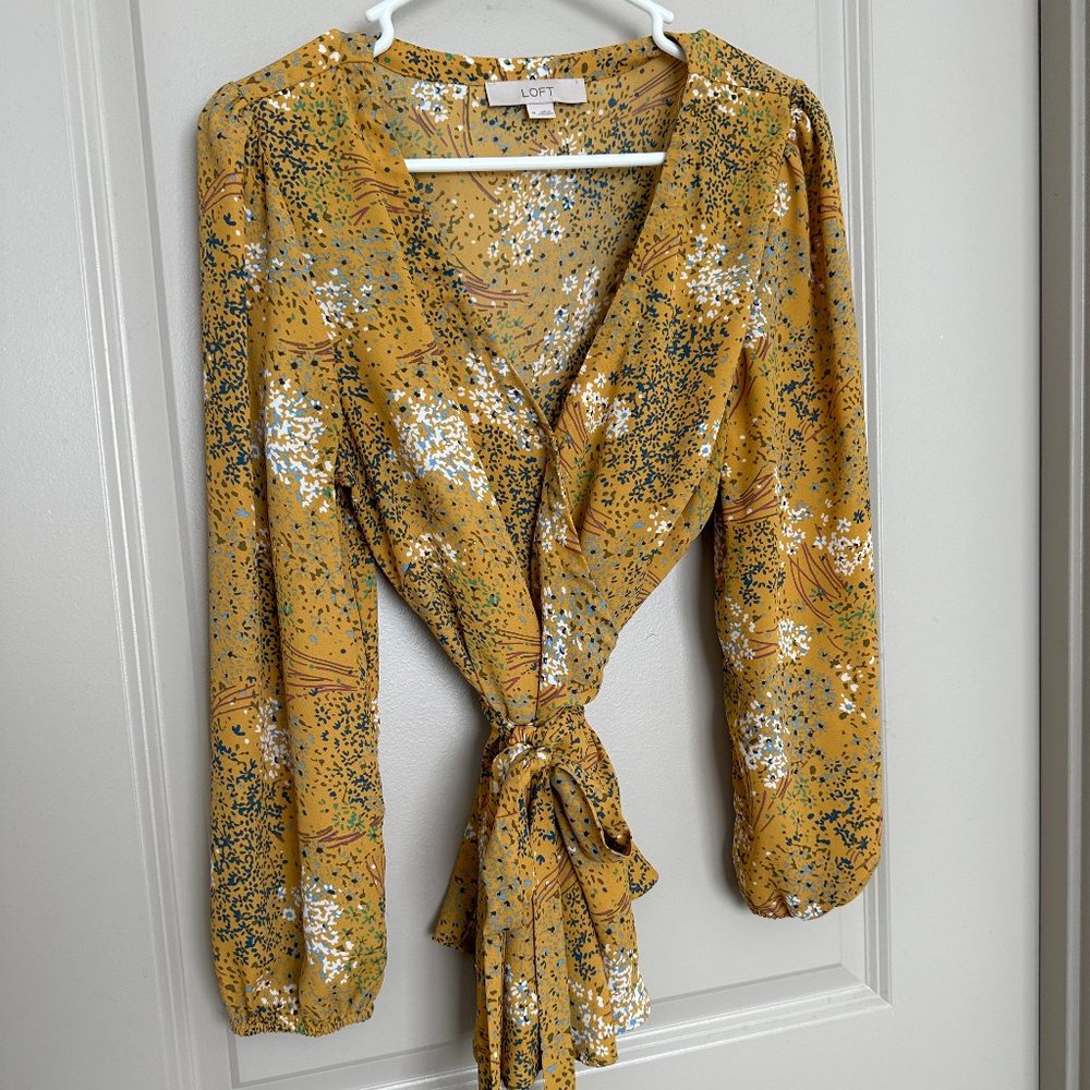 LOFT - Delicate yellow flower pattern, true wrap blouse